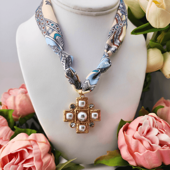 Chunky Geometric Cross Necklace Jewelry Golden Stella