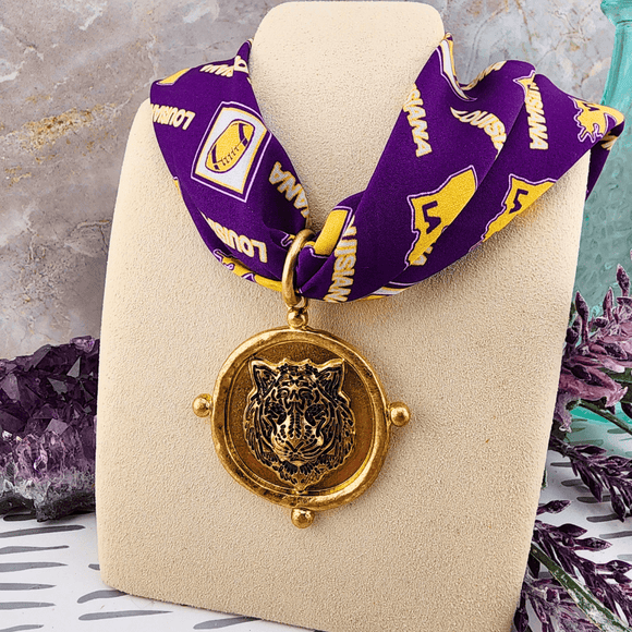 LSU Game Day Scarves With Tiger Face Charm Louisiana State Map Print Scarf Necklace Golden Stella