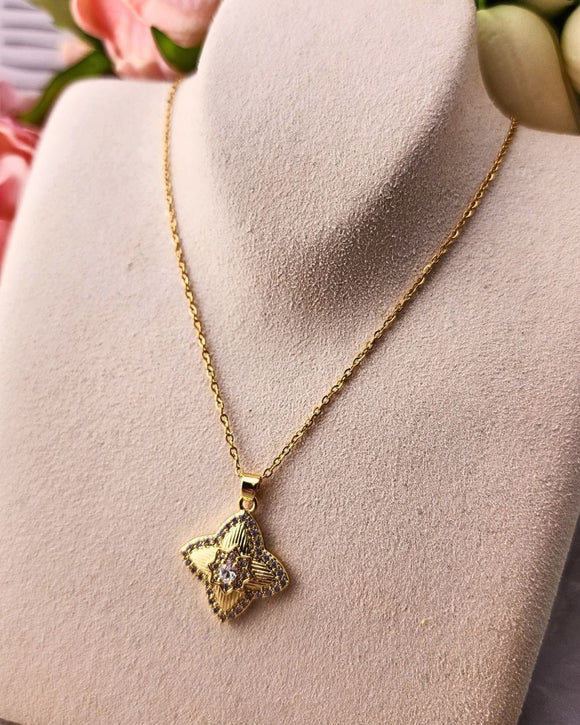 Pave Clover Cross Necklace Necklace Golden Stella
